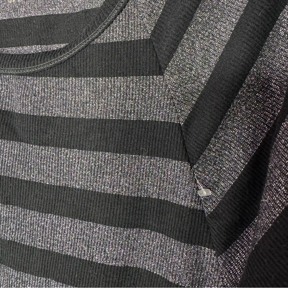 American eagle sparkly top striped grey and black glitter scoop neck lightweight - Picture 3 of 6